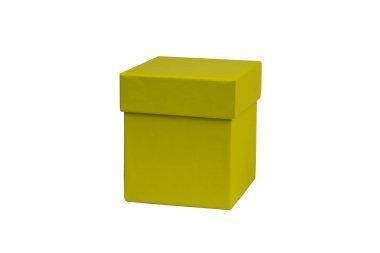 Beyaz arka plan üzerinde izole yeşil hediye kutusu