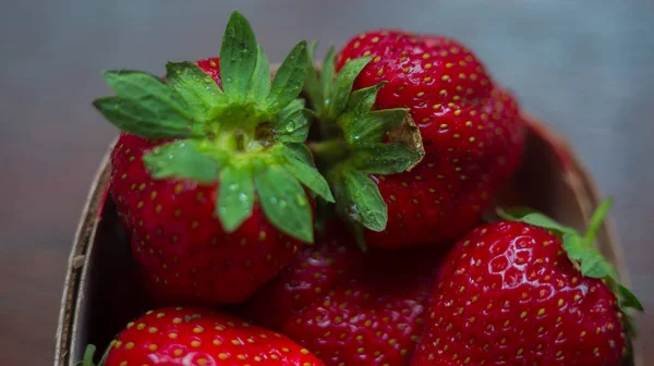 Basket of strawberry close up photo — Stock Photo, Image