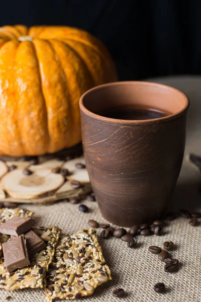 Halloween fikirler, ahşap kutusunda kabak