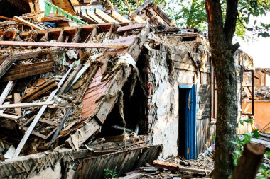 Deprem yapı tarafından tahrip.