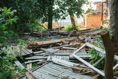 Deprem yapı tarafından tahrip.