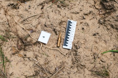 Cinayet soruşturması. Olay yerinde delil.