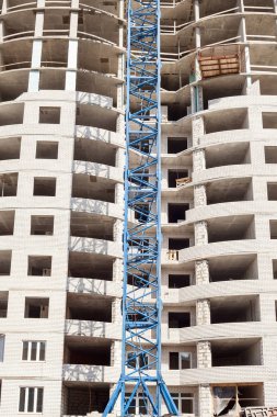 bir apartman binası inşaatı. kat mülkiyeti