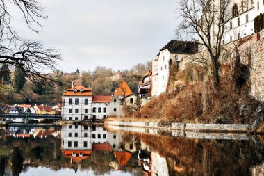 Kale ve Nehri Vltava Cesky Krumlov, Çek Cumhuriyeti için güzel görünüme