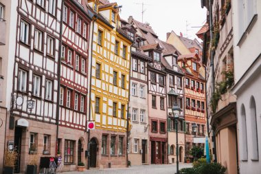 Nürnberg'deki Alman tarzı geleneksel evi. Bavaria, Almanya için Avrupa mimari evler.  