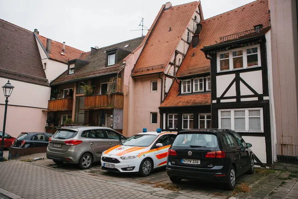 Nuremberg, Alemanha, 27 de dezembro de 2016: Carro de ambulância alemão. Médico... — Fotografia de Stock