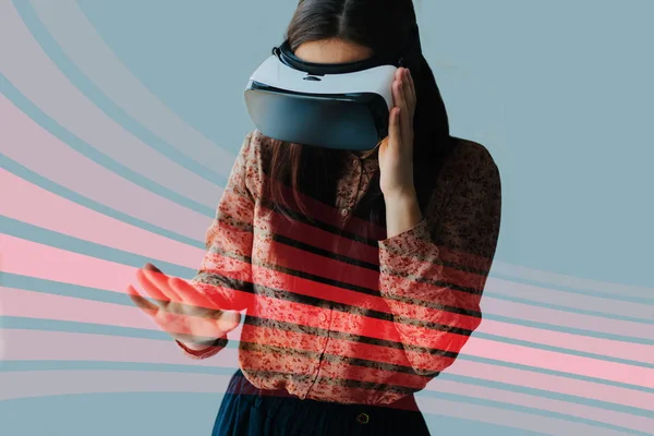Жінка в окулярах віртуальної реальності. Майбутня концепція технології. Сучасні технології візуалізації . — стокове фото