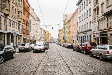Prague, Çek Cumhuriyeti - 15 Aralık 2016: bir güzel sokak Prag, Çek Cumhuriyeti.