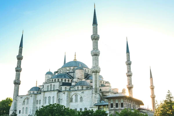 A világhírű Kék mecset Isztambul néven Sultanahmet. Törökország. — Stock Fotó