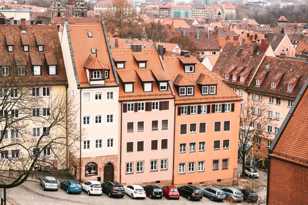 Vista panorâmica da cidade com edifícios residenciais em Nuremberg, Alemanha . — Fotografia de Stock