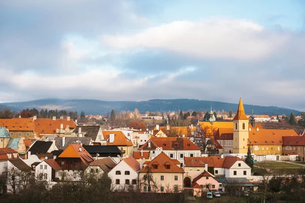 Çek Cumhuriyeti, Cesky Krumlov şehri inanılmaz güzel bir manzara. Dünyanın dört bir yanından turistlerin en sevdiğim yer. Dünyanın en güzel sıradışı küçük şehirlerden biri.