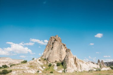 Hills Kapadokya'nın güzel manzarasına. Bir Türkiye manzaraları. Turizm, seyahat, güzel manzaralar, doğa.