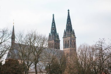 Prag görülecek. Vysehrad Kalesi'nin - kış aylarında bina güzel eski mimari Noel tatili