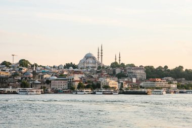Güzel bir manzara Sultanahmet Camii Sultanahmet Istanbul 'un Avrupa bölümünde olarak da adlandırılır. Boğaz manzarası. Türkiye.