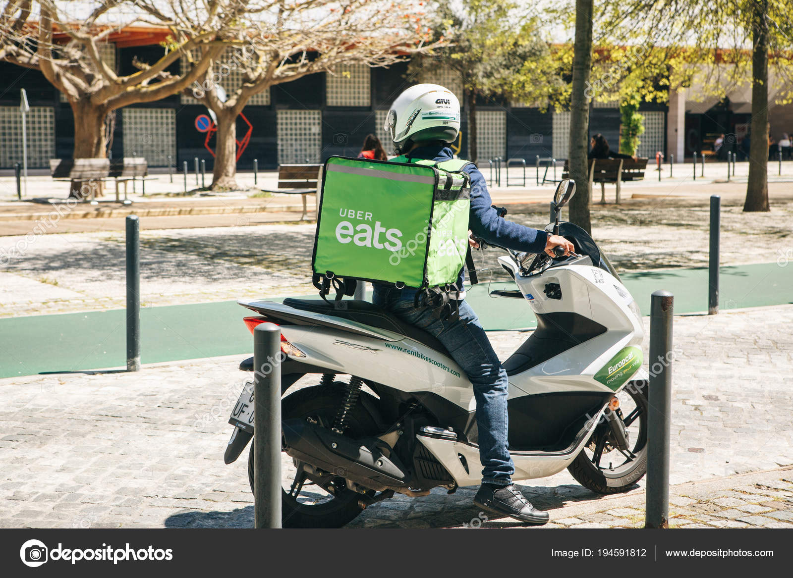 uber eat motorcycle