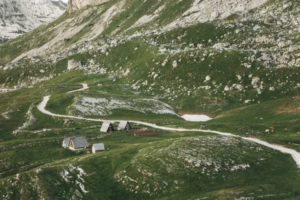 Vista de pequenas casas autênticas — Fotografia de Stock