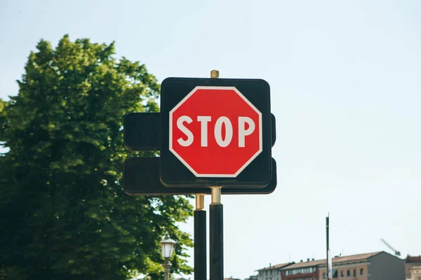 Segnale di stop stradale . — Foto Stock