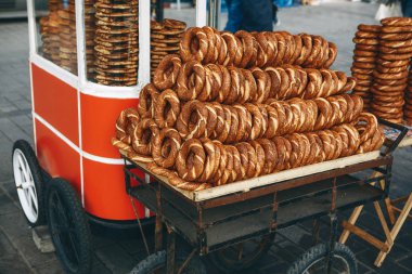 Simit adlı Türk simidi satışı