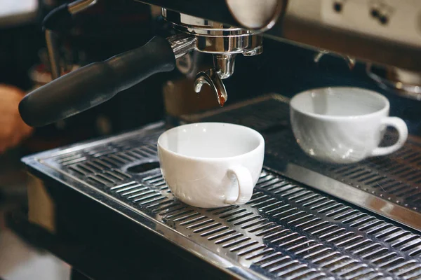 Coffee cup in a coffee machine — ストック写真