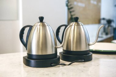 Kahve demlemek için çaydanlık.