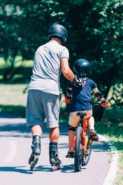 Riding Together Spending Quality Active Time Outdoors — Stock Photo, Image