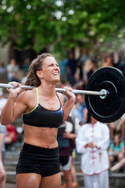 Ağırlık mı bir çapraz eğitim Yarışması'nda kadın