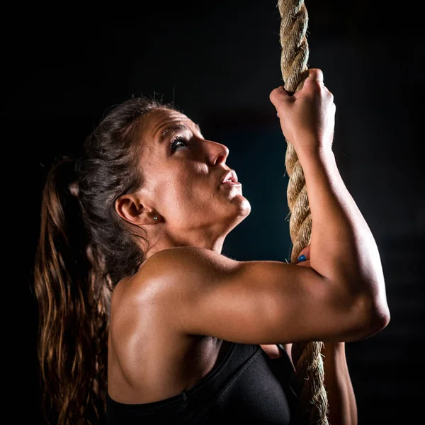 Woman Athlete Exercising Gymnastic Rings — Stock Photo, Image