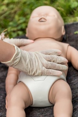 Bebek kukla CPR eğitim