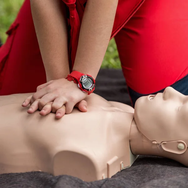 Entrenamiento Cpr Aire Libre Procedimiento Reanimación Muñeca Rcp — Foto de Stock