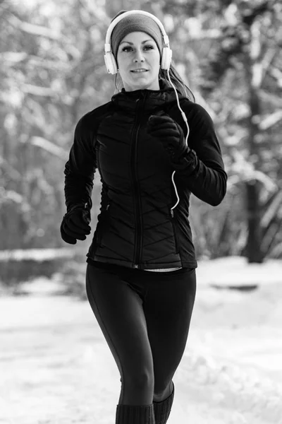 Female Athlete Jogging Park Winter Day Park — Stock Photo, Image