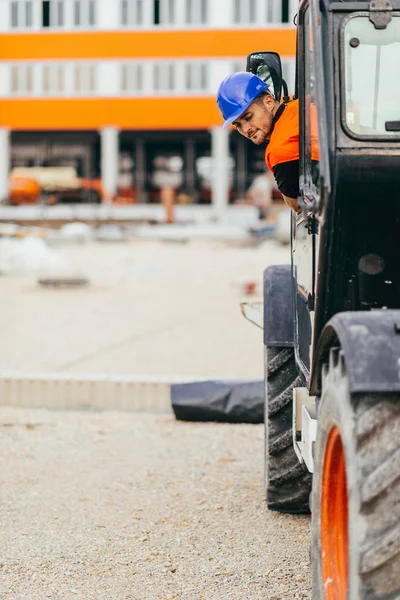 Manual Worker Driving Skid Steer Loader — Stock Photo, Image