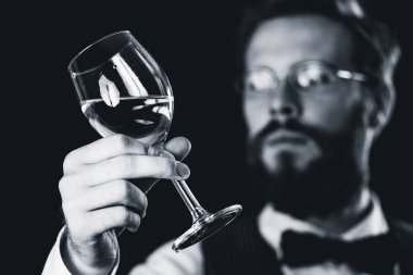 Sommelier Şarap beyaz incelenmesi