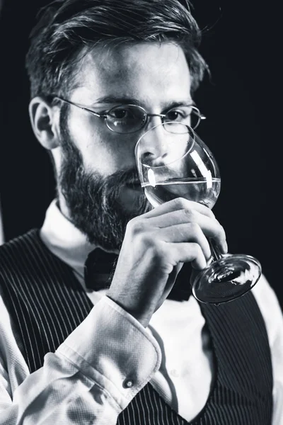 Sommelier Degustação Vinho Branco — Fotografia de Stock