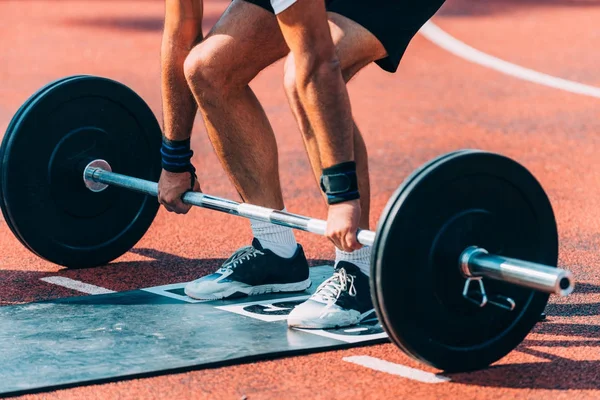 Homme Avec Barre Haltérophilie Sur Compétition Crossfit — Photo