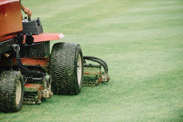 Golf course maintenance equipment, fairway mower