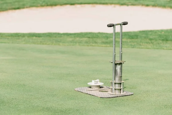 Golf Hole Peralatan Potong — Stok Foto