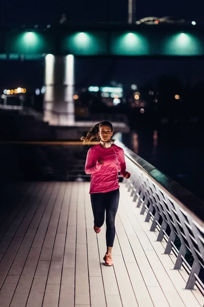 Donna Che Jogging Città — Foto Stock