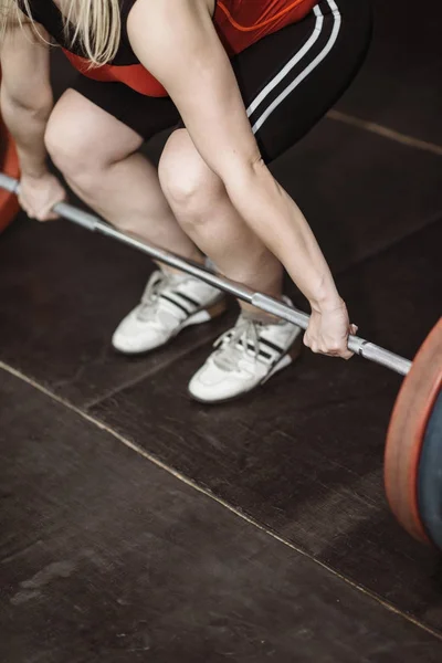 Female Athlete Weightlifting Training — Stock Photo, Image