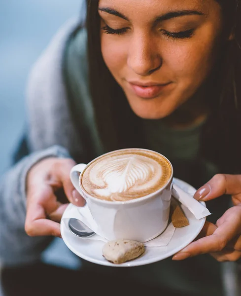 Femme Buvant Café Café — Photo