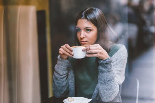 Vrouw Die Koffie Drinkt Cafe — Stockfoto