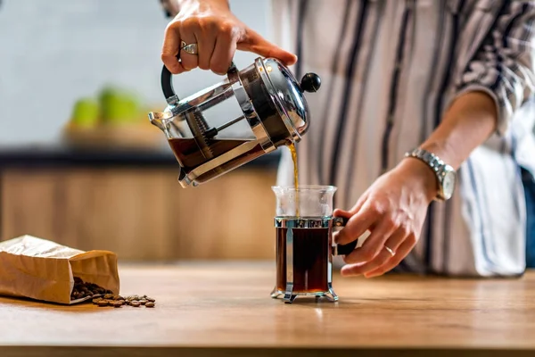 Előkészítése Kávét Francia Sajtó — Stock Fotó