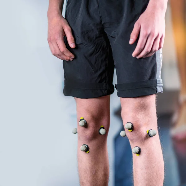 topları sağlık kulübünde duruş analizi için işaretleme ile çocuk