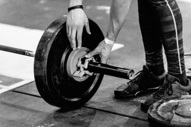 atlet değiştirilmesi ağırlıkları crossfit rekabet
