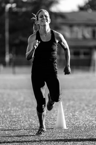 Female Running Cross Competition — Stock Photo, Image