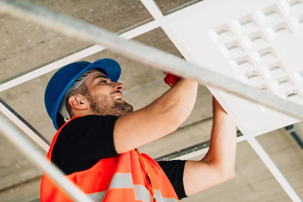 Installation Worker Working Construction Site — Stock Photo, Image