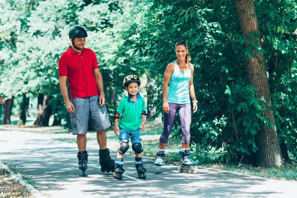 Family Roller Skating Weekend — Stock Photo, Image