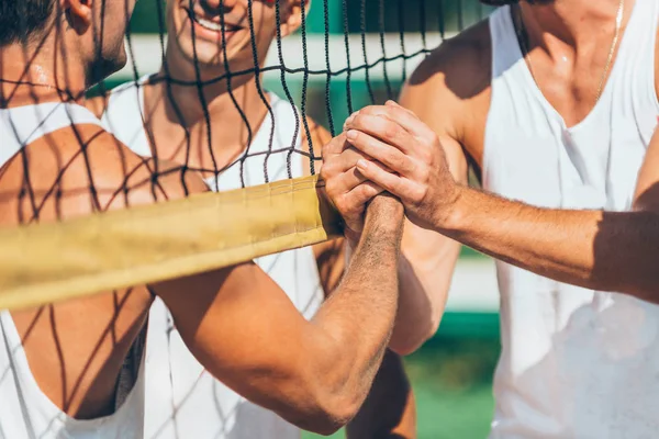 Jogadores Vôlei Praia Após Jogo Parabenizando Uns Aos Outros — Fotografia de Stock