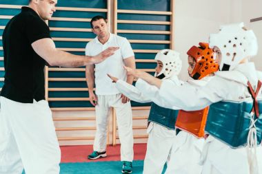 Çocuklarla çalışmak tae kwon do öğretmenleri 