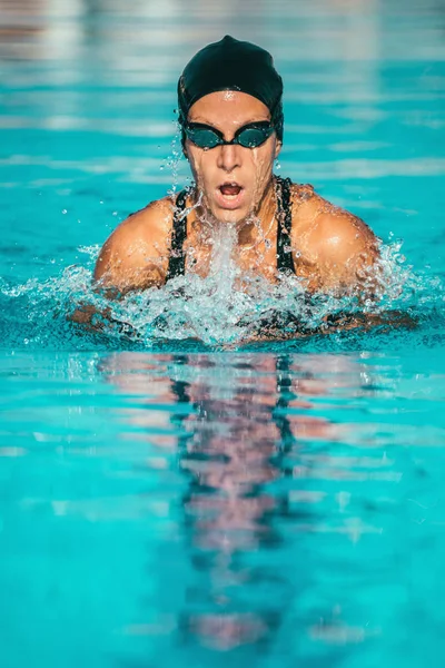 Breastrstroke Swimmer Pool — Stock Photo, Image