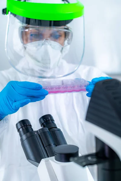 Coronavirus Vaccine Research Scientist Protective Suit Researching Virus Antibodies Developing — Stock Photo, Image